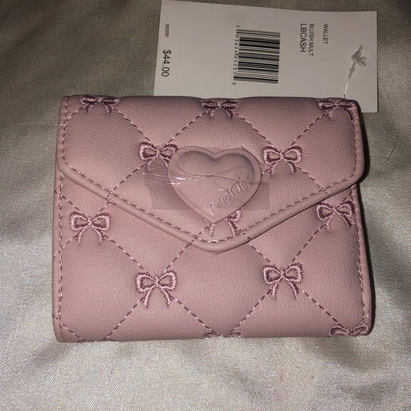 Betsey Johnson Blush LBCASH Quilted Bifold Flap Wallet Embroidered Bows NWT - Picture 1 of 14